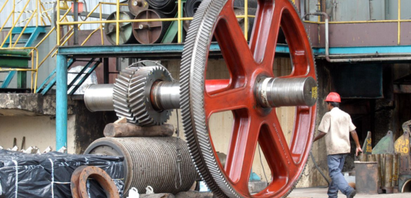 Produção industrial cresce 0,4% de julho para agosto