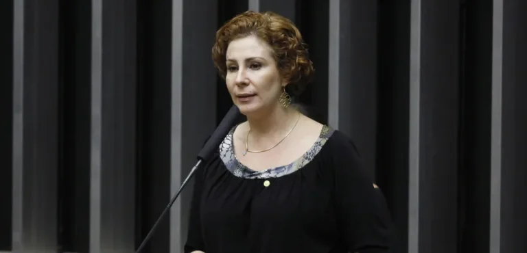 Por 9×1, STF decide manter Zambelli ré por perseguição armada