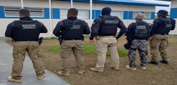 Agente penitenciário é preso por facilitar entrada de celulares em Presídio de Segurança Máxima na Bahia