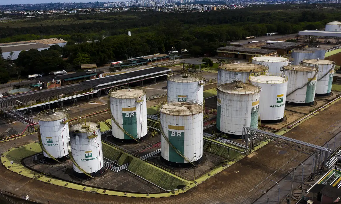 Petrobras apresenta lucro líquido de R$ 124,6 bilhões em 2023