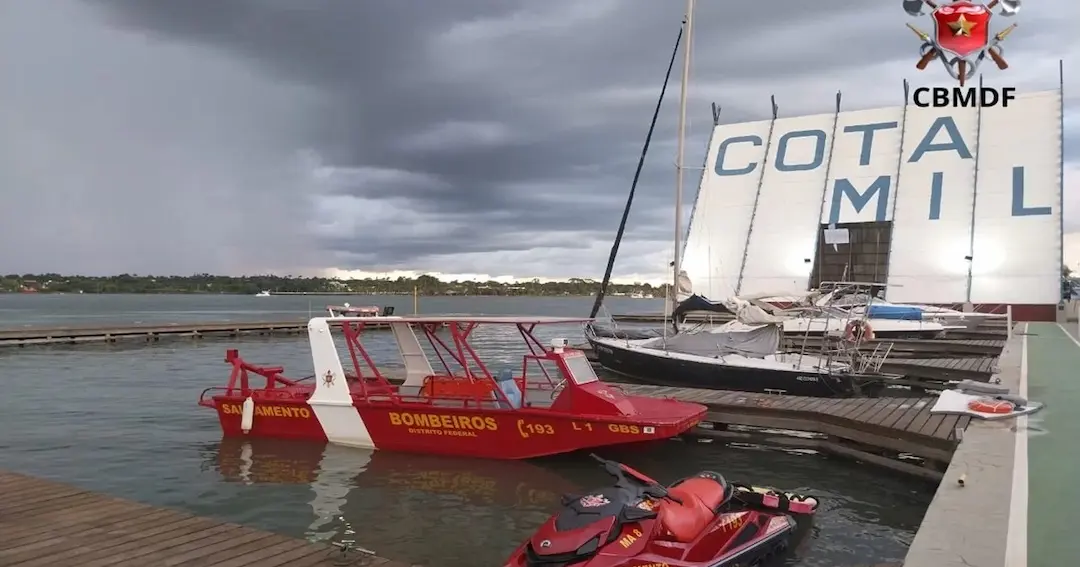 Embarcação afunda com 9 pessoas no Lago Paranoá neste sábado