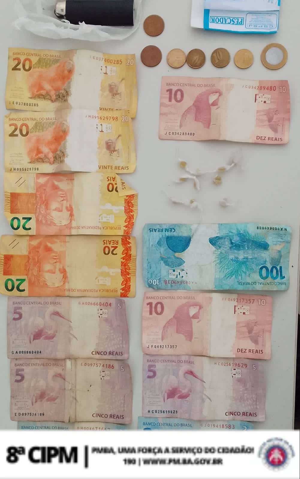 Dinheiro, Droga, e Pássaros Silvestre São Aprendidos Pela Guarnição da 8ªCIPM em Nova Canaã