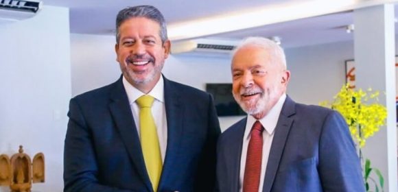 Após cobrança da Câmara, Lula descarta fazer reforma ministerial e diz que conversará com Lira