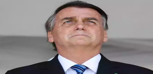 Ex-comandante complica Bolsonaro ao confirmar reunião sobre minuta do golpe