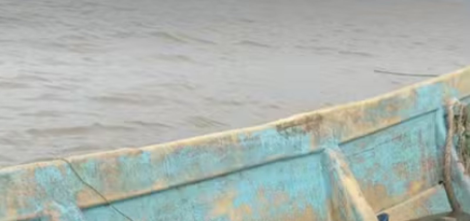Embarcação é encontrada com vários corpos em decomposição
