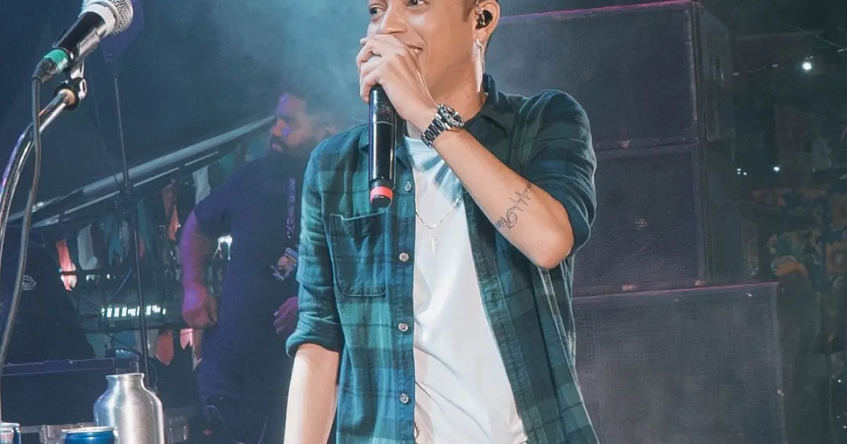 ‘Rei da Seresta’ volta a se apresentar no interior da Bahia após ser preso por estelionato