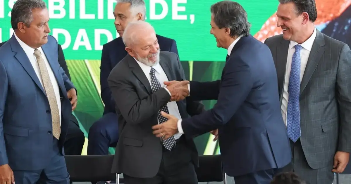 Governo Lula libera R$ 22 bi às pressas e turbina caixa de prefeitos antes de eleição