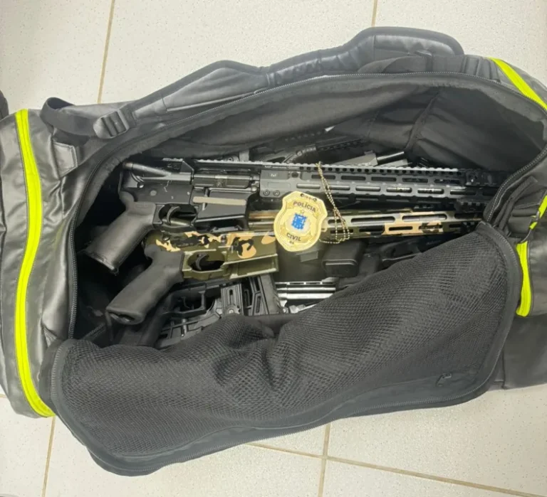 Salvador: 19 armas são apreendidas em um condomínio na Paralela
