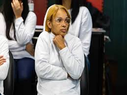 Flordelis está vivendo romance com outra mulher na prisão; saiba os detalhes