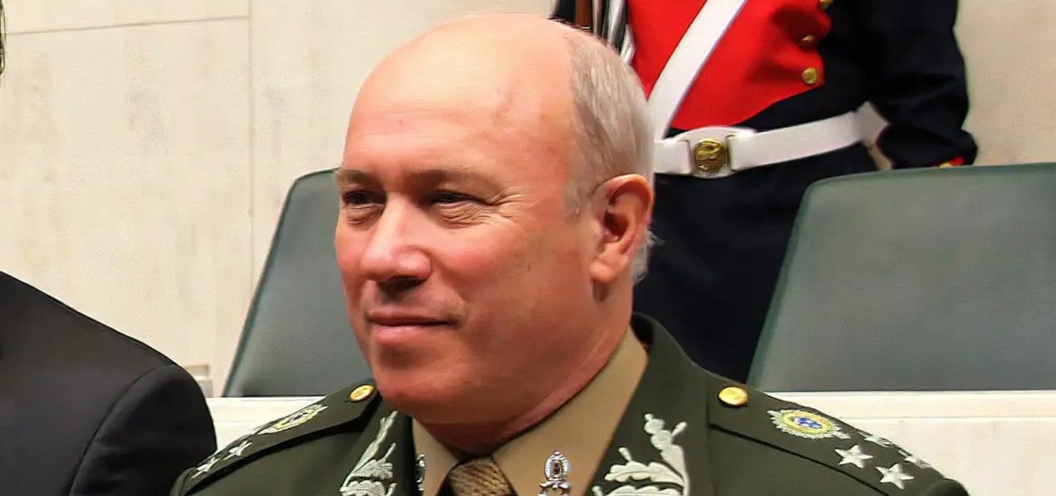 Pai de Mauro Cid volta a depor sobre caso das joias sauditas