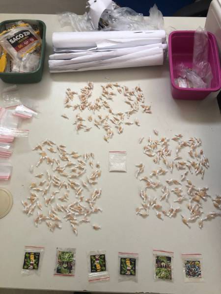 Guarnição da 8ªCIPM Apreende 300 pedras de crack em Maiquinique