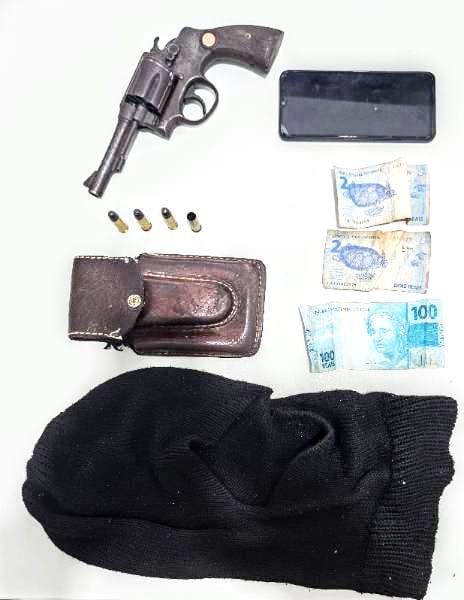 Crime Interrompido: 8ª CIPM Retira Moto Adulterada e Arma de Fogo de Circulação em Potiraguá