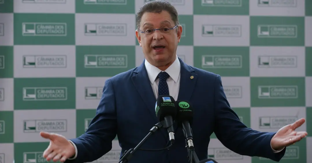 Após atingir assinaturas suficientes para pautar urgência da anistia, líder do PL descarta estender perdão a Bolsonaro