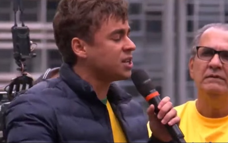 Nikolas chama Moraes de covarde e compara Barroso a bandido em ato por anistia