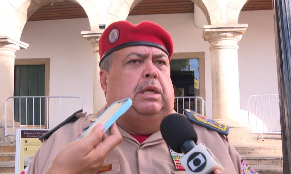 Ex-comandante dos Bombeiros da Bahia é exonerado com aposentadoria de R$ 71 mil por mês