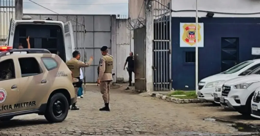 Quatro detentos fogem do Conjunto Penal de Feira de Santana