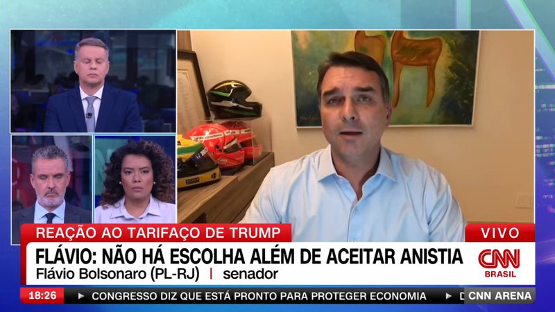 Em entrevista, Flávio Bolsonaro insinua que Trump pode jogar “duas bombas atômicas” no Brasil
