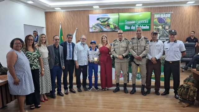 Sessão Solene celebra o Dia do Soldado com emoção e reconhecimento em Itapetinga