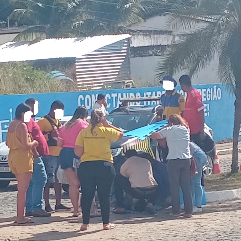 Itapetinga: Motociclista sofre fratura após colisão com carro na Avenida Pompílio Espinheira