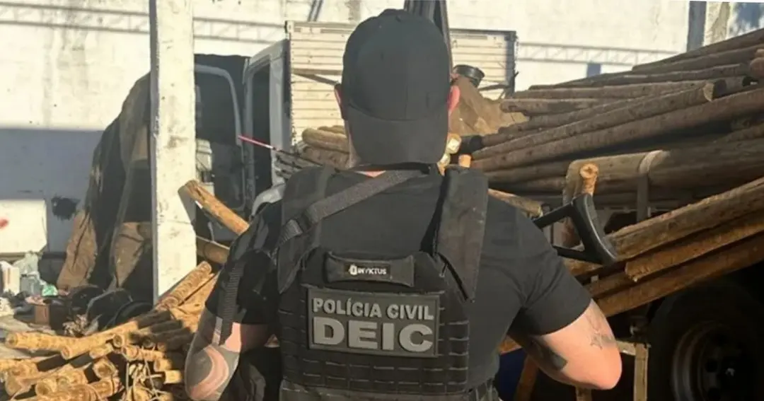 Poções: Polícia Civil desmantela depósito ilegal de veículos e cargas roubadas