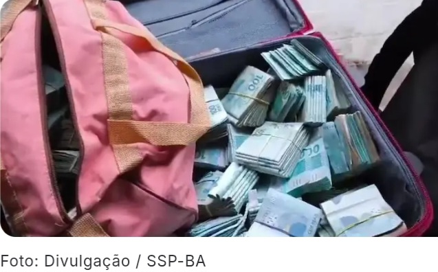 Operação policial desarticula grupo de agiotas em Jequié; polícia apreende R$ 3 milhões em espécie e arsenal de armas