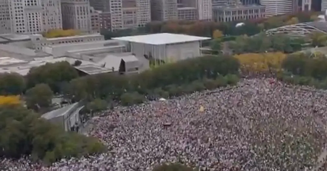 Protestos contra Trump levam multidão às ruas nos EUA
