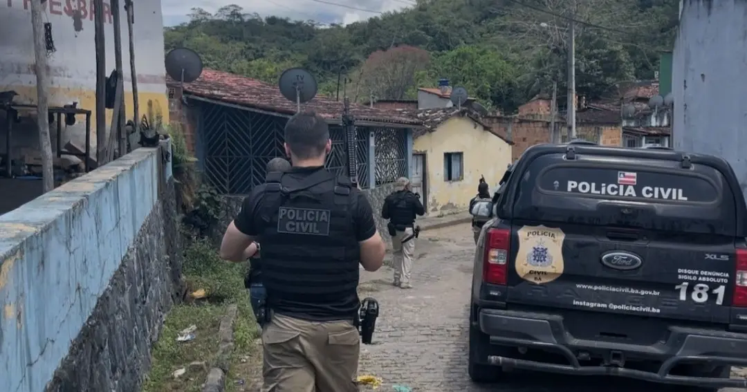 Polícia civil destrói dois acampamentos de facção criminosa em São Félix e Cachoeira e buscam suspeitos pela mata