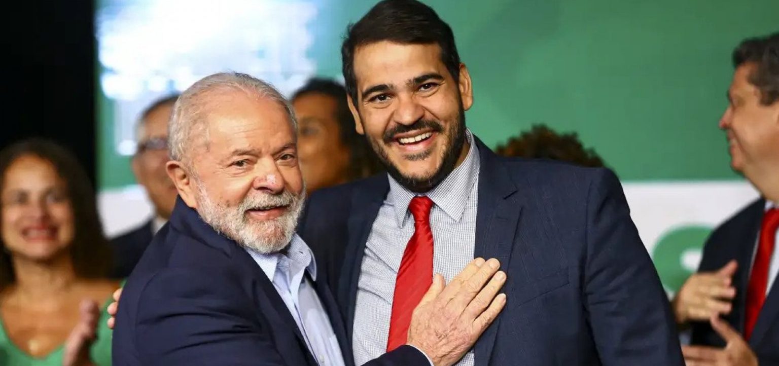 Lula se reúne com Jorge Messias antes de encontro com ministros do STF para discutir sucessão de Barroso