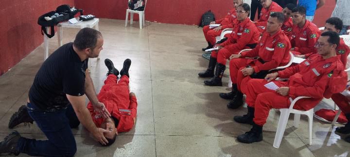 Equipe Sussuarana recebe em Itapetinga, o Instrutor de (APH) Dr. Lázaro Dias, de nível internacional com formação na Bolívia e Argentina.