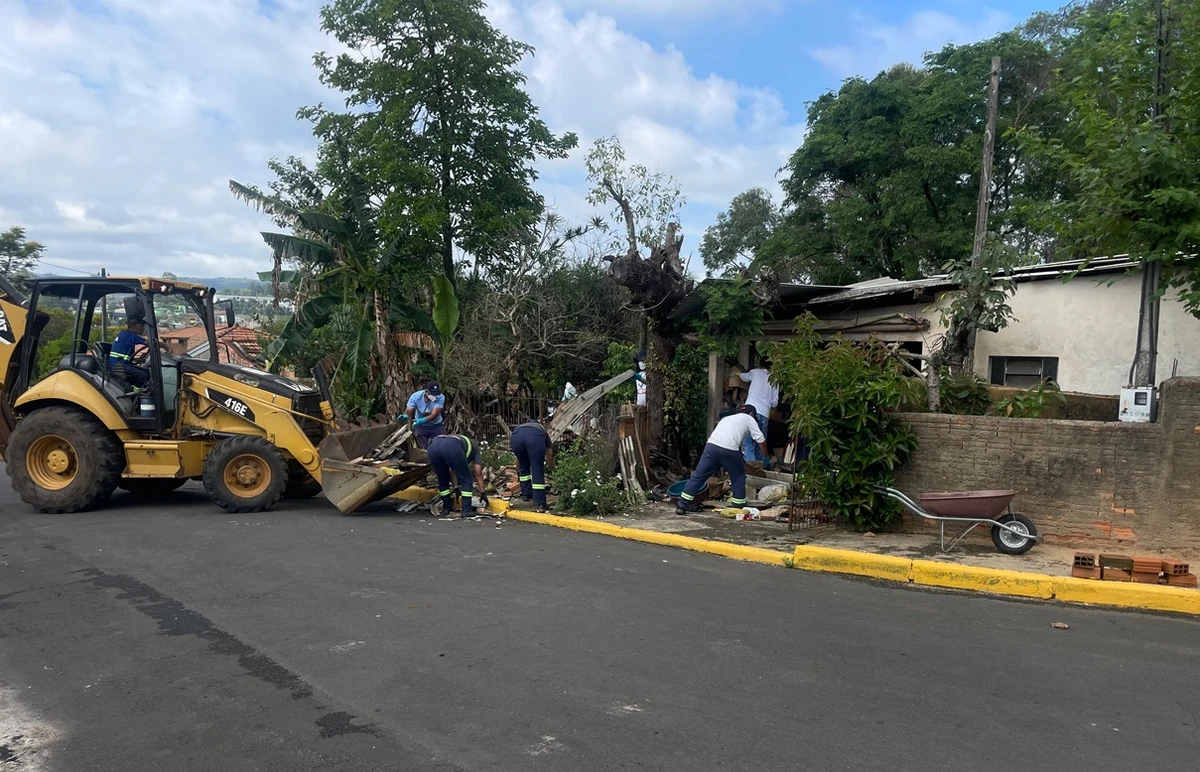 Honestidade em ação: detenta devolve R$ 8,1 mil achados durante trabalho social