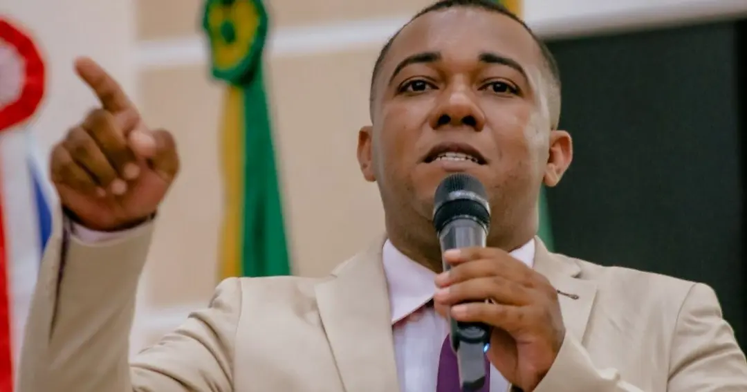 Após prisão por tráfico, vereador de Itabela perde funções no Legislativo