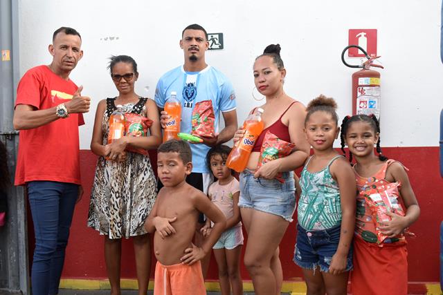 Gestos que transformam: Ualas leva alimentos, esperança e solidariedade a dezenas de famílias em Itapetinga