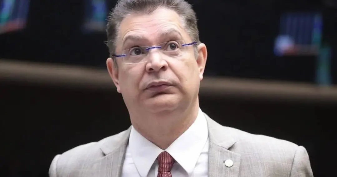 Sóstenes formalizou venda de imóvel 11 dias após apreensão de R$ 430 mil pela PF