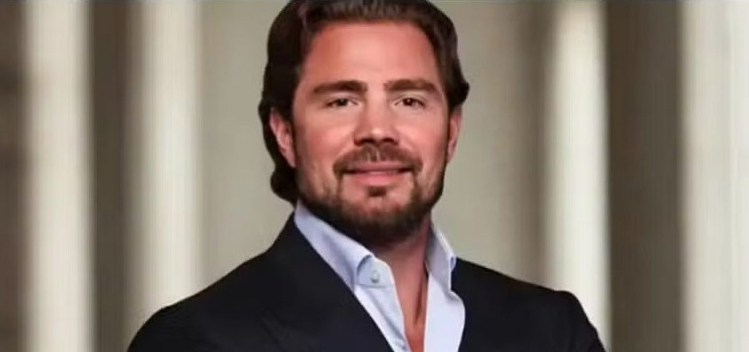 Dono do Banco Master cita governador do DF em investigação da PF