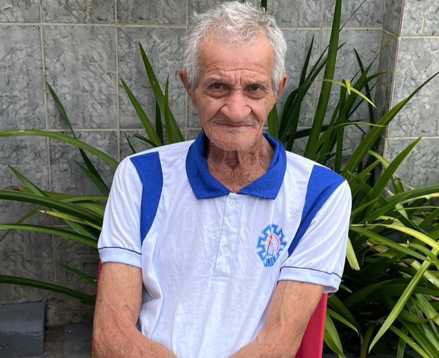 Itapetinga: Ajude a localizar o Sr. Antônio Carlos da Silva, carinhosamente conhecido como Dêza