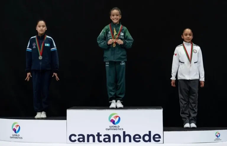 Baiana de 10 anos conquista título mundial inédito na ginástica aeróbica
