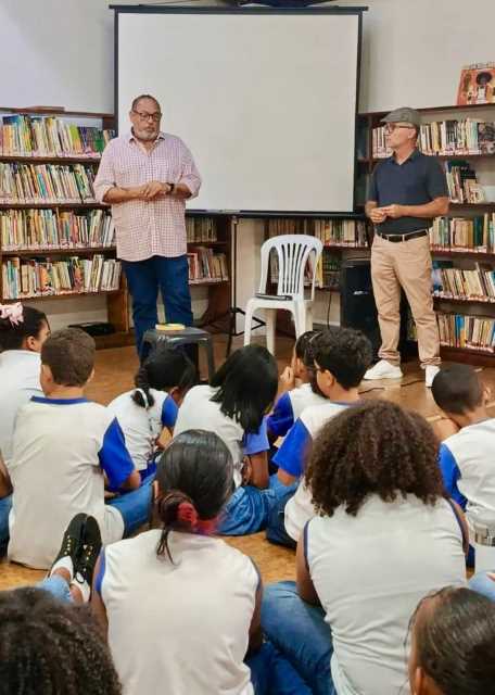 Poesia, memória e liberdade: Biblioteca de Itapetinga celebra a Semana Nacional da Poesia