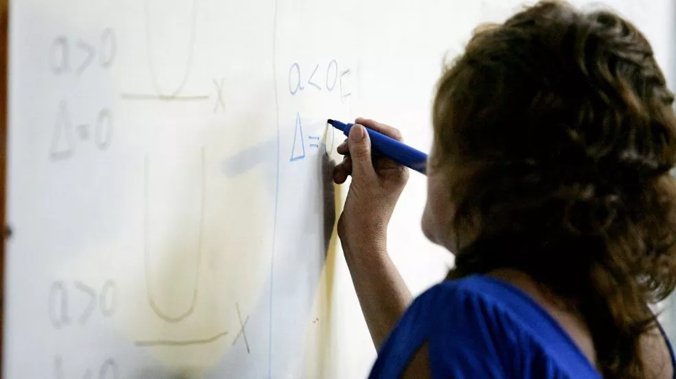 Projeto na Câmara propõe adicional de insalubridade e periculosidade para professores