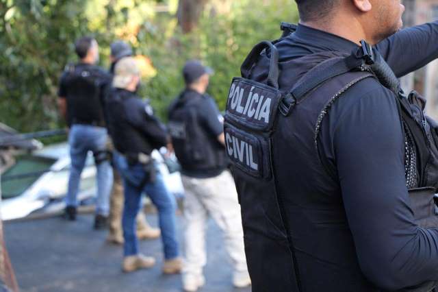 Polícia Civil retira veículos irregulares de circulação em Maiquinique