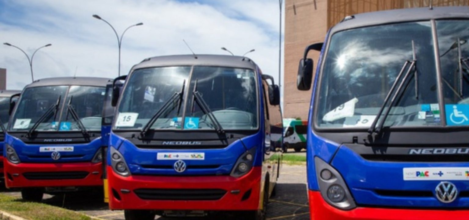 Governo federal entrega veículos para transporte de pacientes do SUS em todo o país
