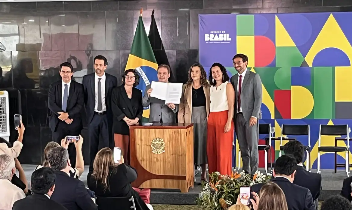 Governo cria protocolo nacional para investigar crimes contra jornalistas no Brasil