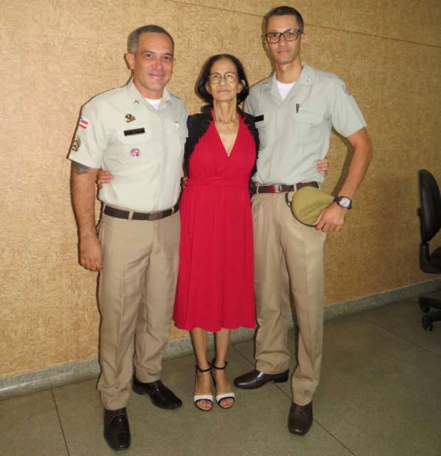 Força que protege e acolhe: homenagem às mães de Policiais Militares e às mães policiais