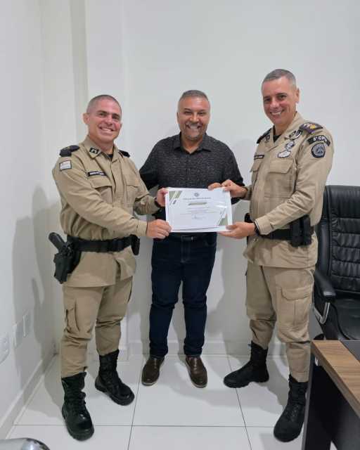 Comandante da 8ª CIPM fortalece laços institucionais durante visita a Itororó