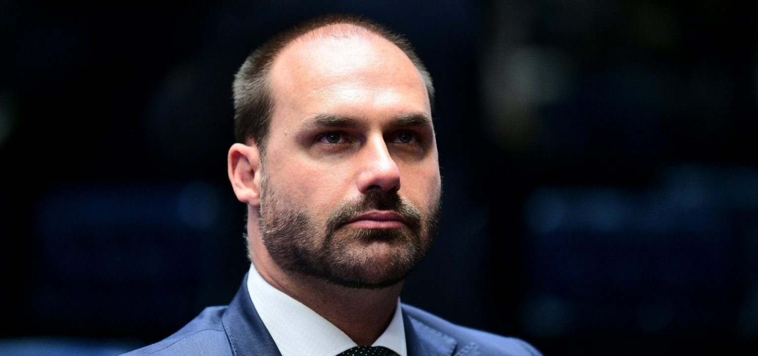 Eduardo Bolsonaro sugere substituir Pix por sistema americano Zelle
