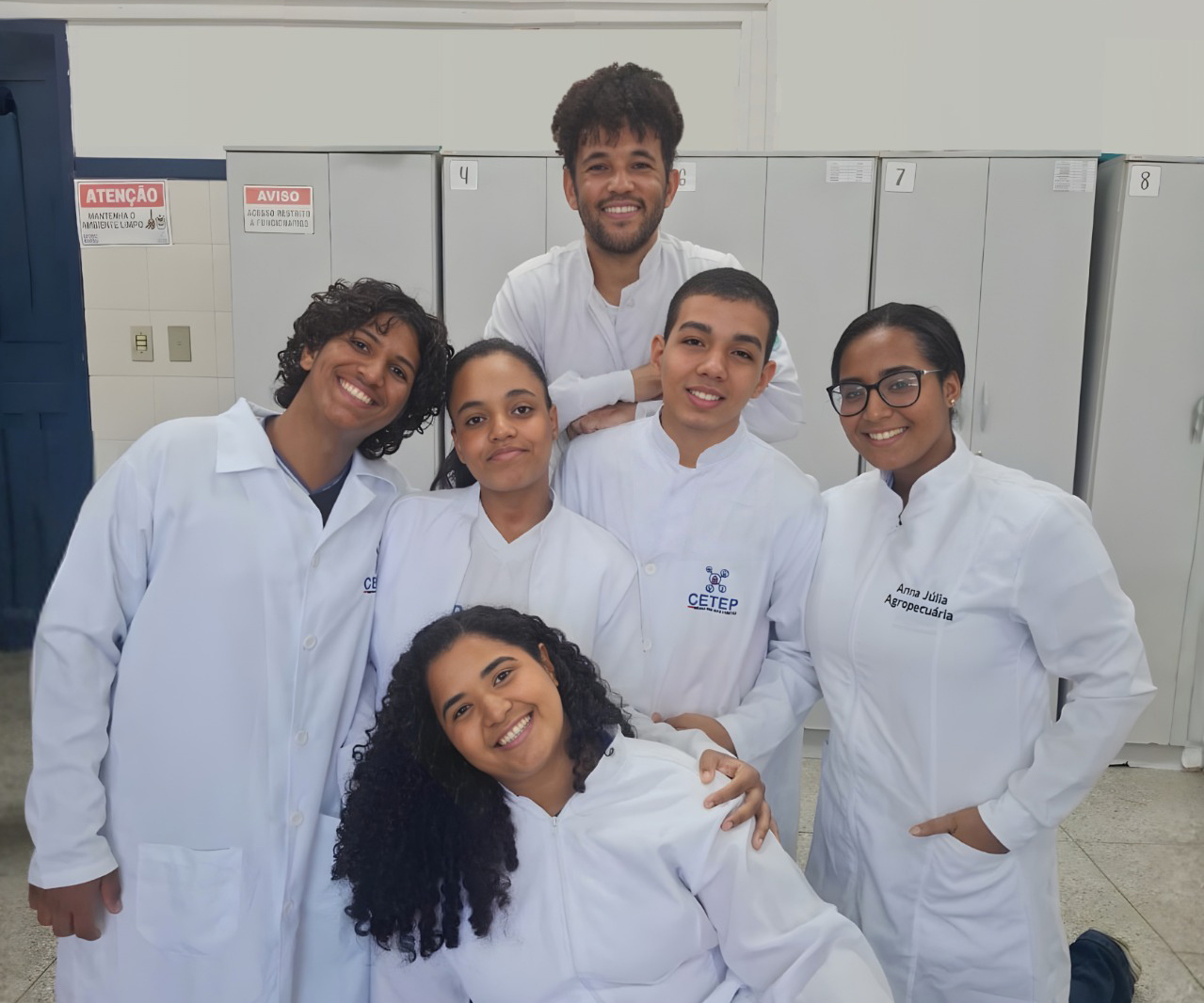 Estudantes de Ipiaú desenvolvem inseticida ecológico à base de pimenta e alho