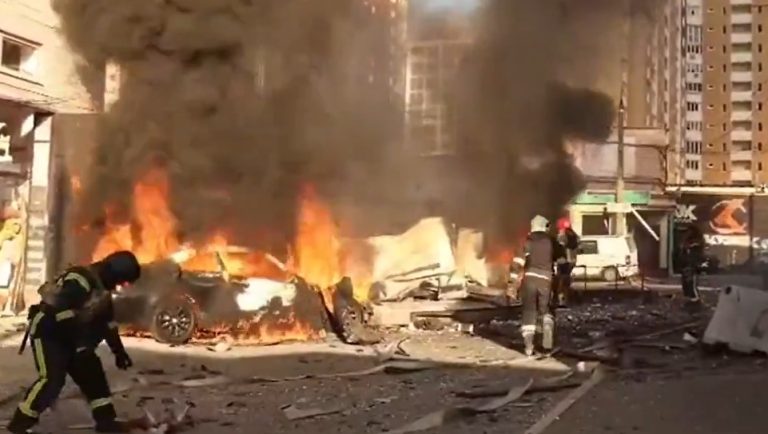 Rússia lança um dos maiores ataques da guerra e deixa mortos e feridos na Ucrânia