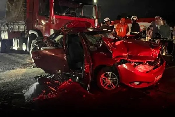 Engavetamento com cinco veículos deixa um morto na BR-116, em Vitória da Conquista