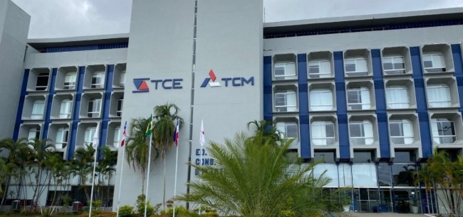 Jerônimo sanciona lei que cria fundo para modernização do TCM-BA