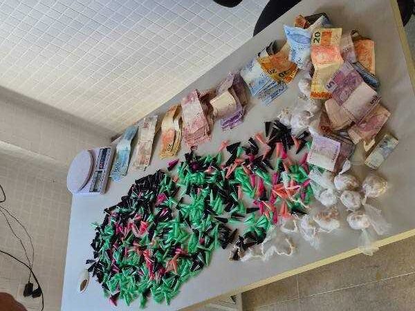Guarnição da 8ª CIPM apreende grande quantidade de drogas no centro de Ibicuí