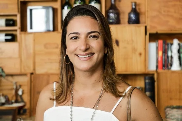 Deputada Roberta Roma é submetida a cateterismo em Salvador após sentir dores no peito